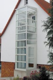 Senkrechtaufzug BLS am Einfamilienhaus